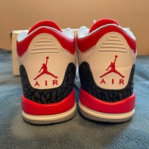 Nike Air Jordan 3 Retro GS 834014 NEW IN BOX white/red/grey